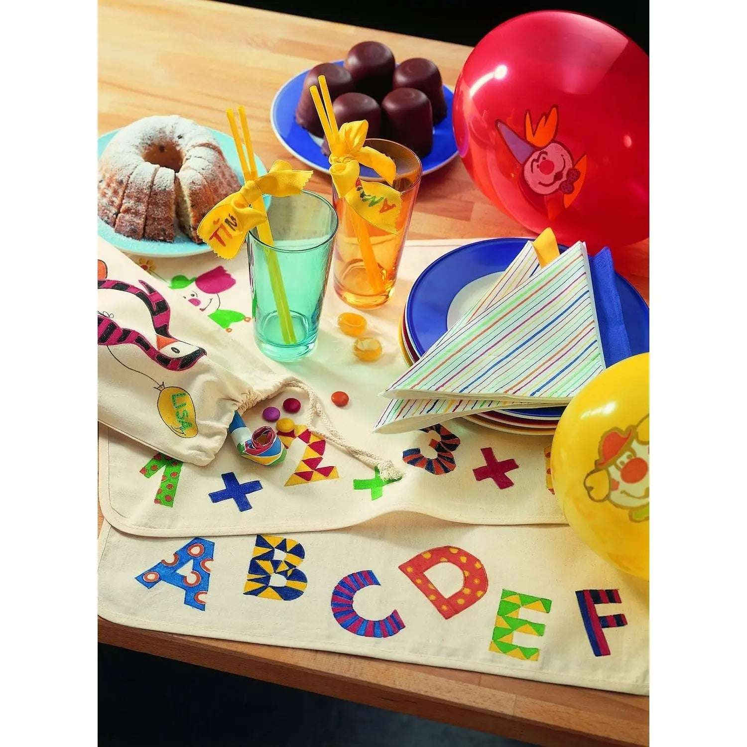 Marabu Textil Painter - Blister Pack - Set Of 5 Markers X 1.2 MM Universal Tip - Image 2